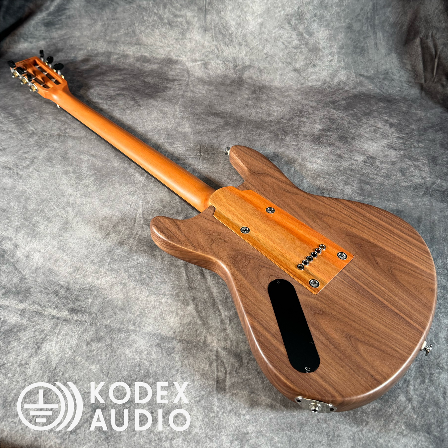 KA500 - WALNUT (semi custom)